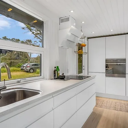 Mintha - 400m From The Sea By Interhome